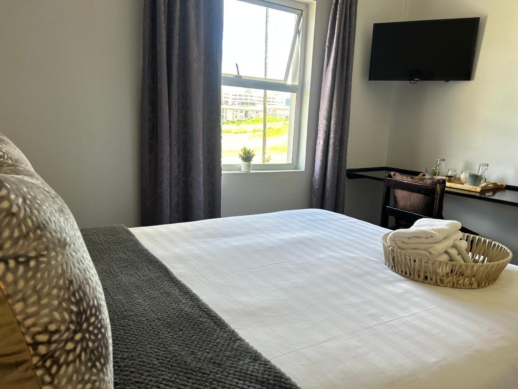 Skyfly Bed & Breakfast Manzini Exterior photo